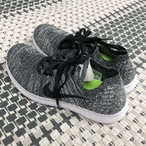 Brand new Nike flyknit shoes